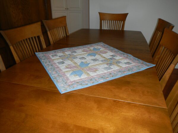 Designed-and-quilted-by-Castilleja-Cotton-1
