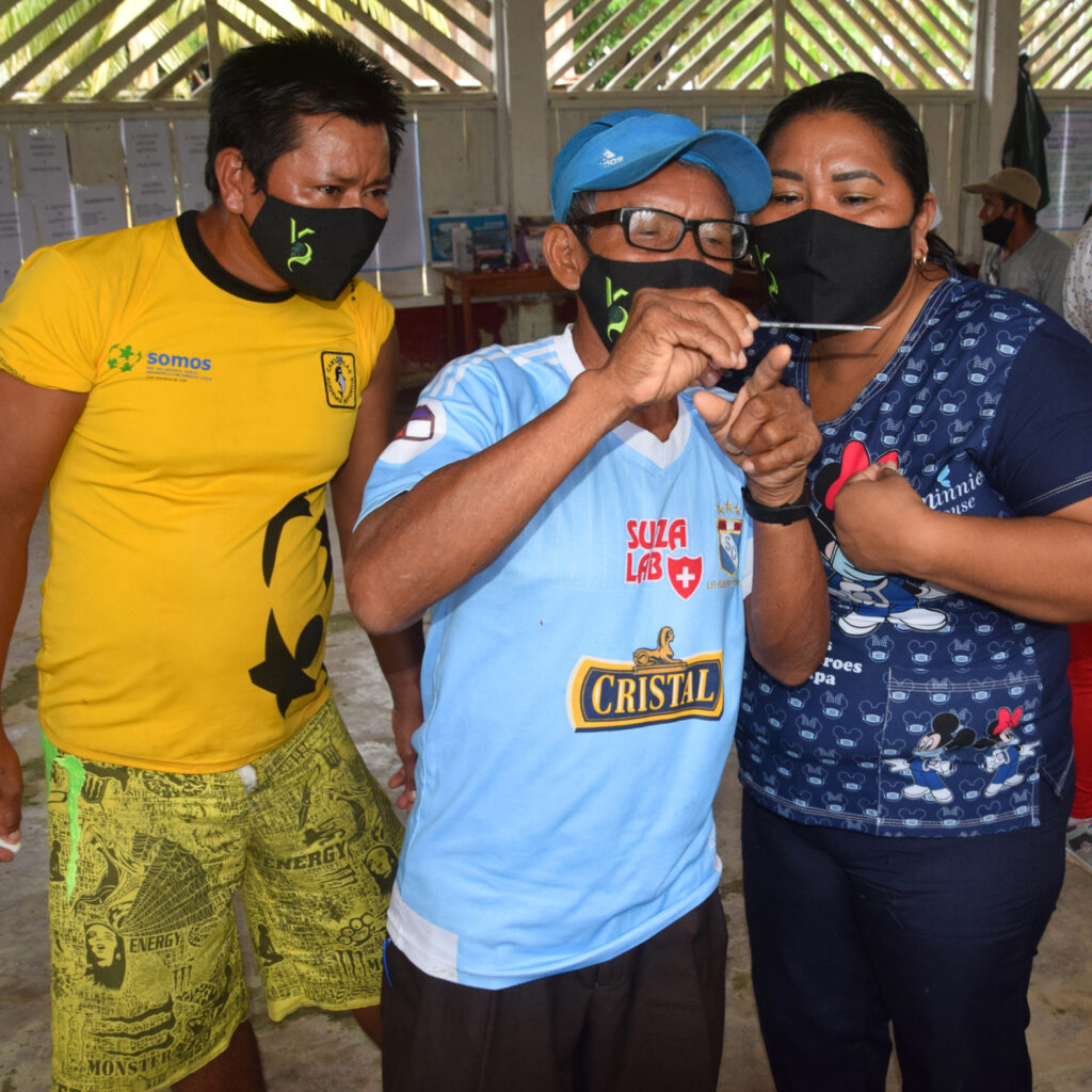 Learning to read a thermometer, Amazon Ecology, Peru