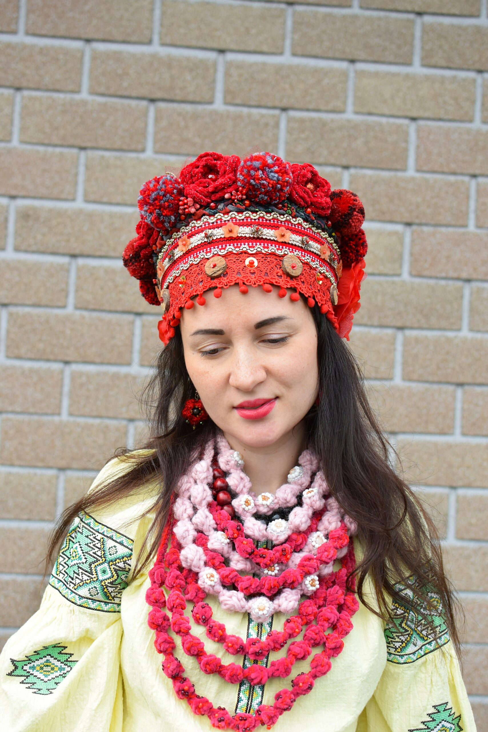 Red rose headdress deals